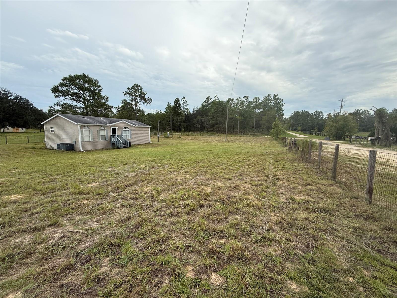 HILLS/FLORIDA WOODS - Residential