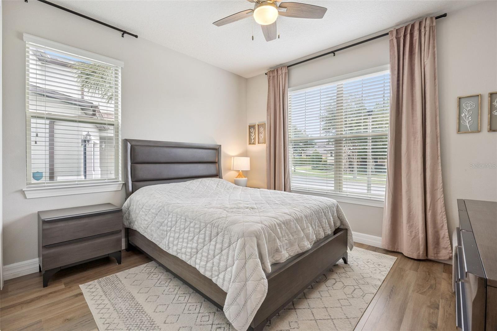 LAKEVIEW POINTE/HORIZON WEST P - Residential