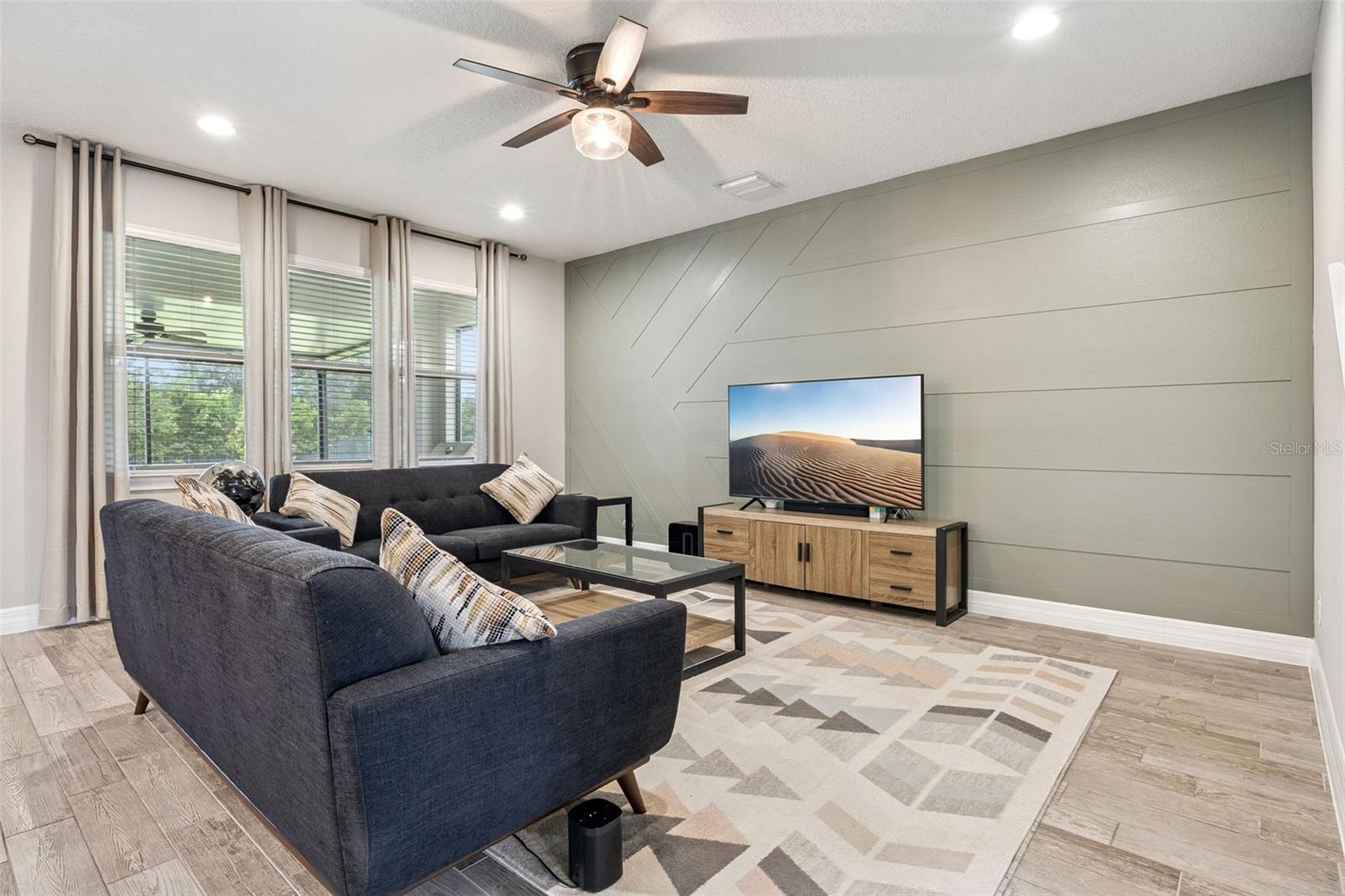 LAKEVIEW POINTE/HORIZON WEST P - Residential