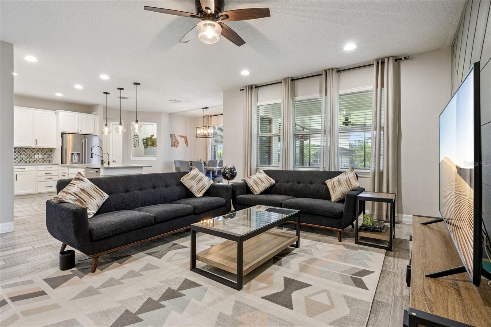 LAKEVIEW POINTE/HORIZON WEST P - Residential