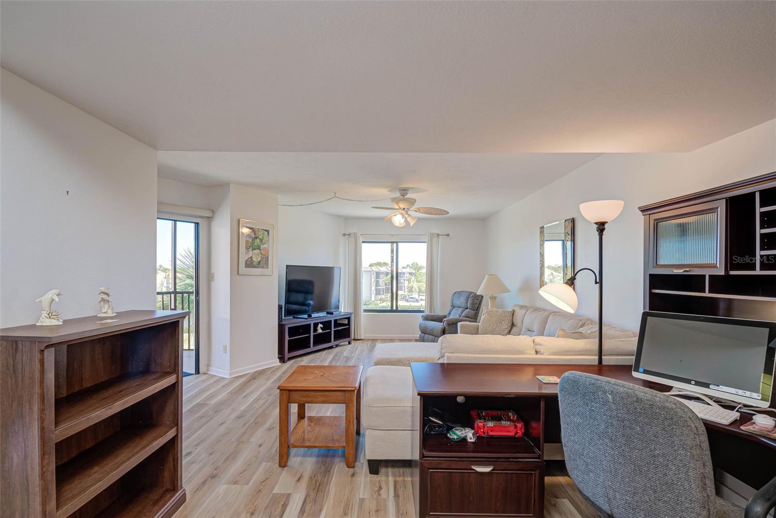 EMERALD POINTE PH 06 BLDG E - Residential