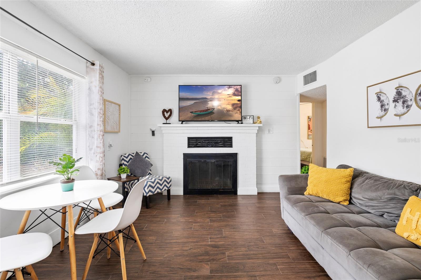 MANOR HILLS SUB - Residential