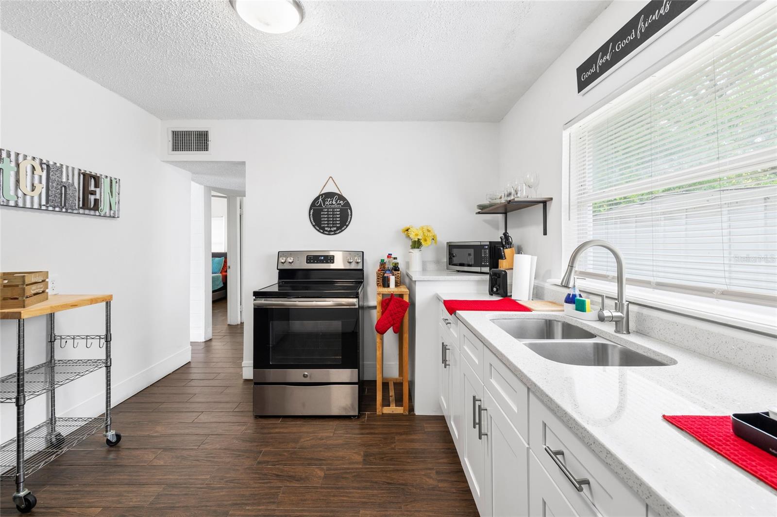 MANOR HILLS SUB - Residential