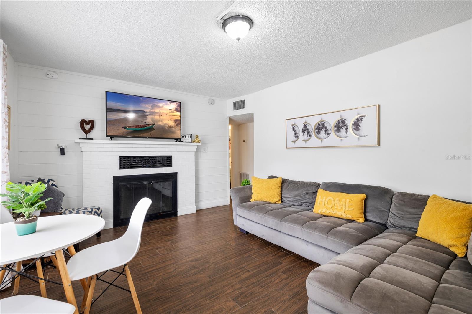 MANOR HILLS SUB - Residential