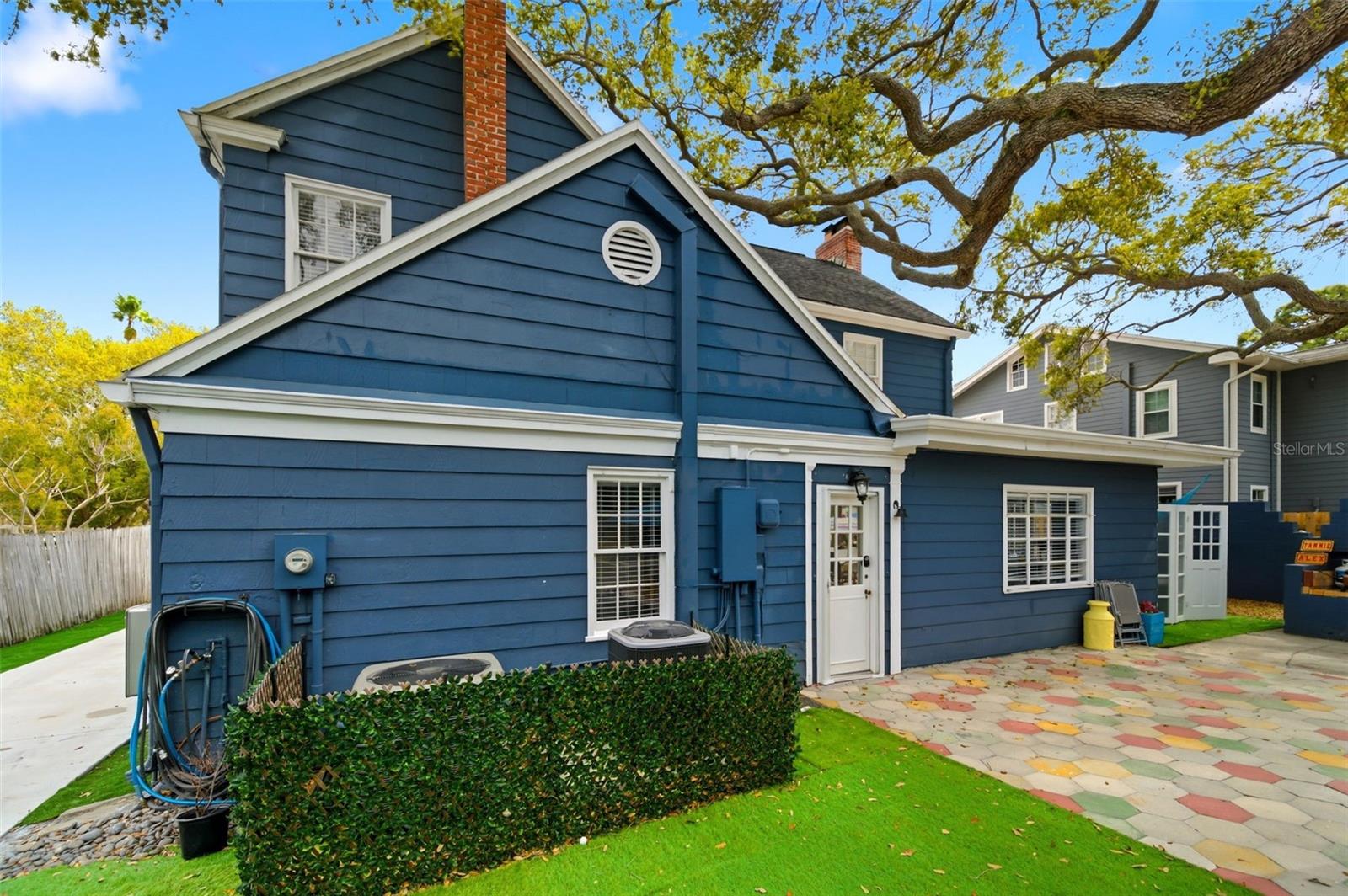 COUNTRY CLUB ADD - Residential