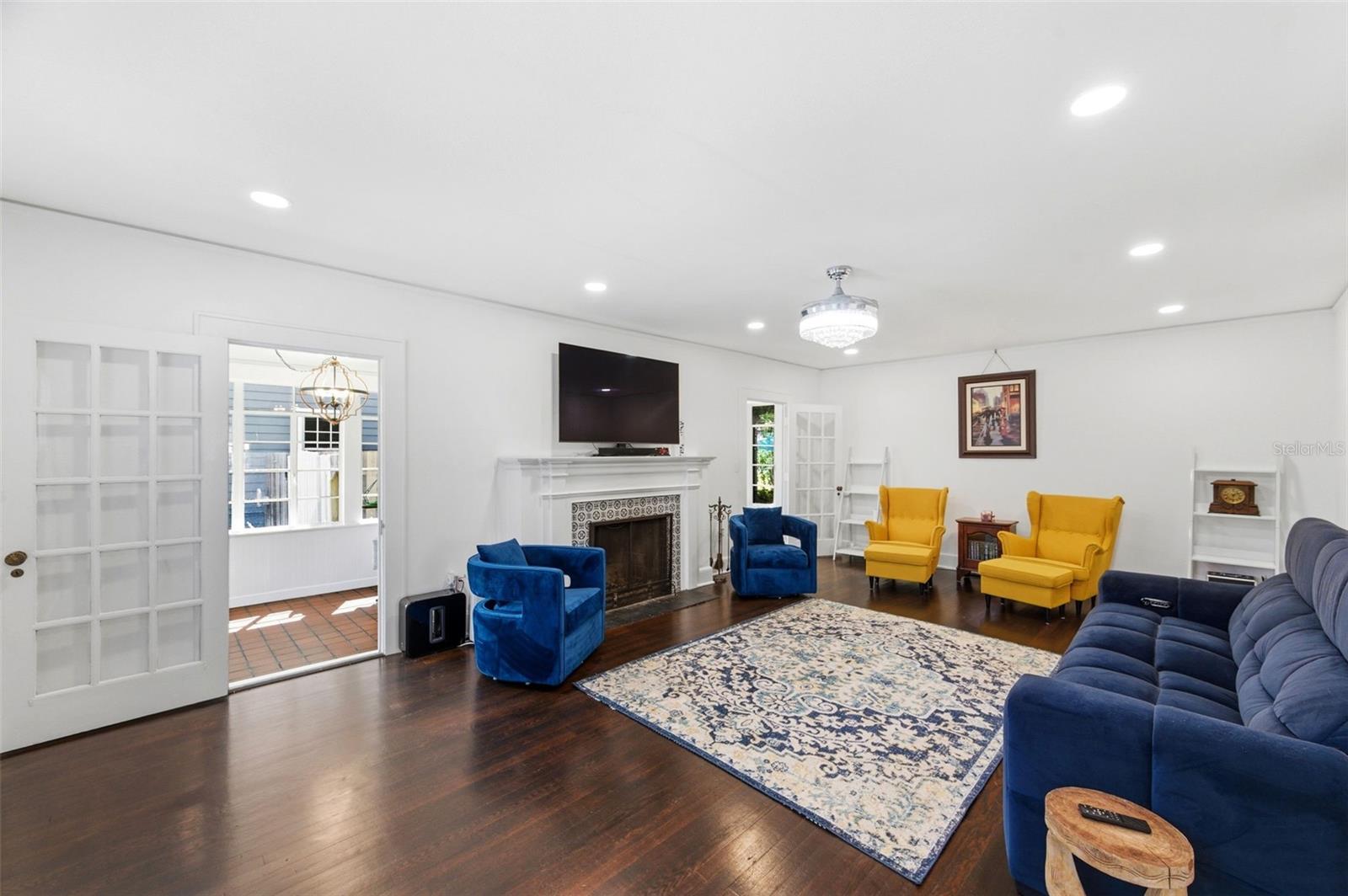 COUNTRY CLUB ADD - Residential