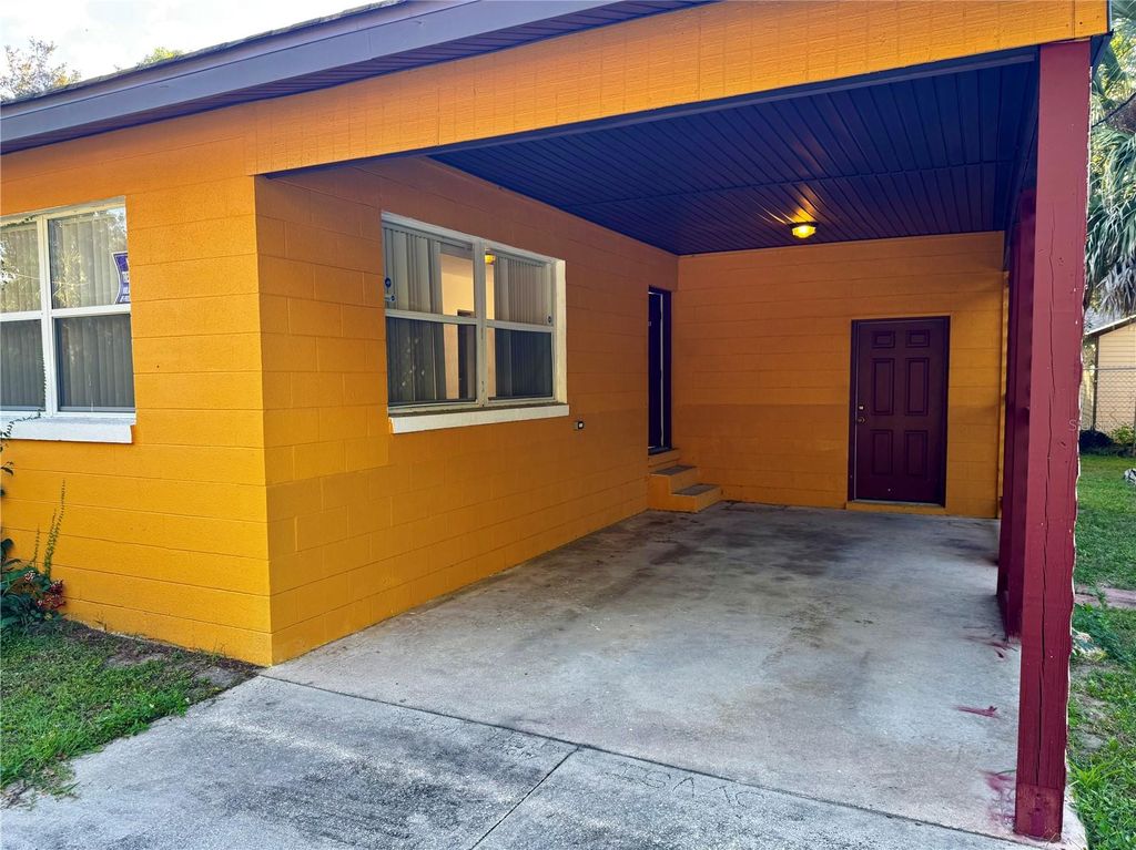 Photo of 612 Kensington Street, Eustis, FL 32726 (MLS # O6355583)