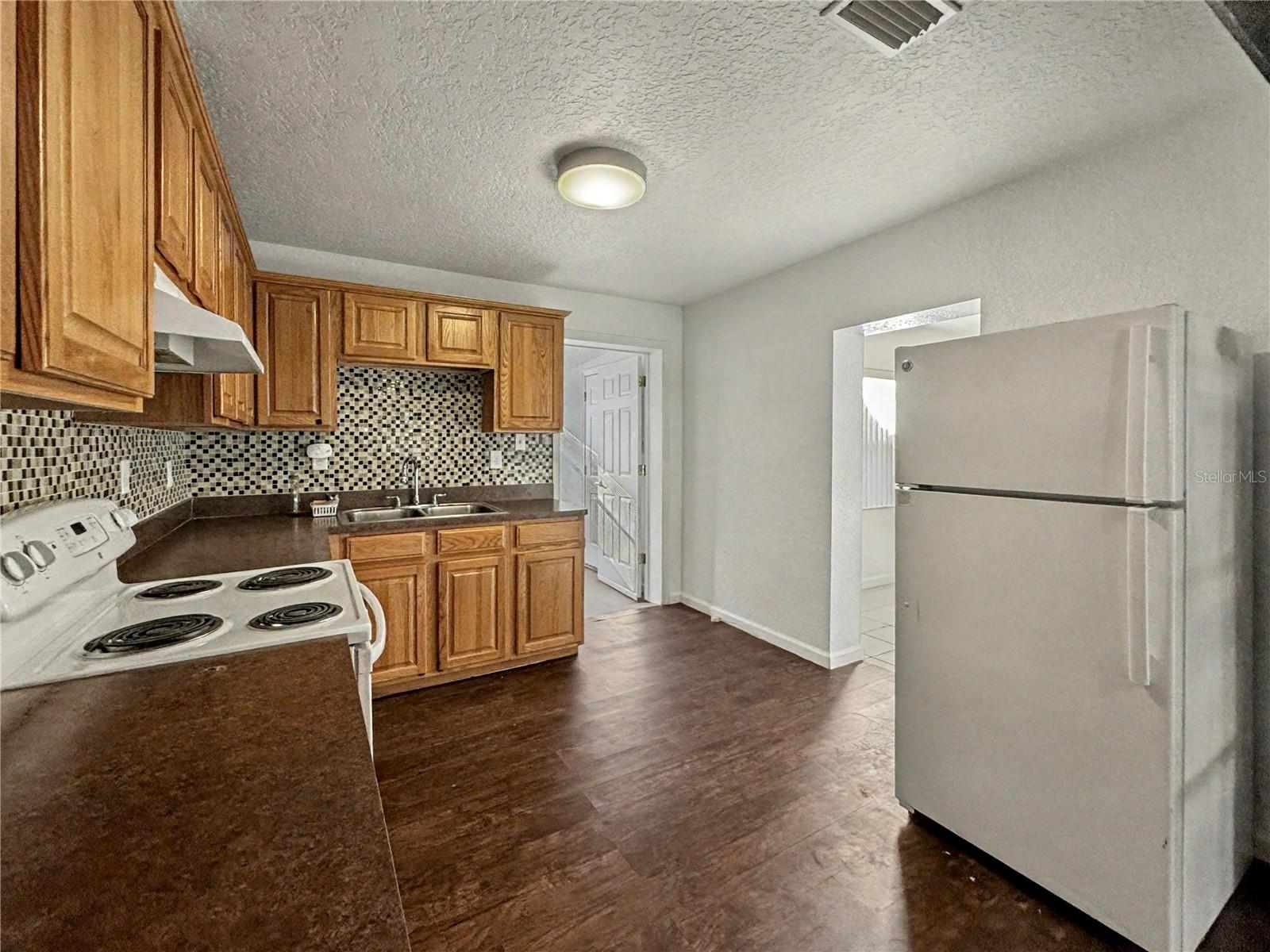 EUSTIS PINECREST - Residential