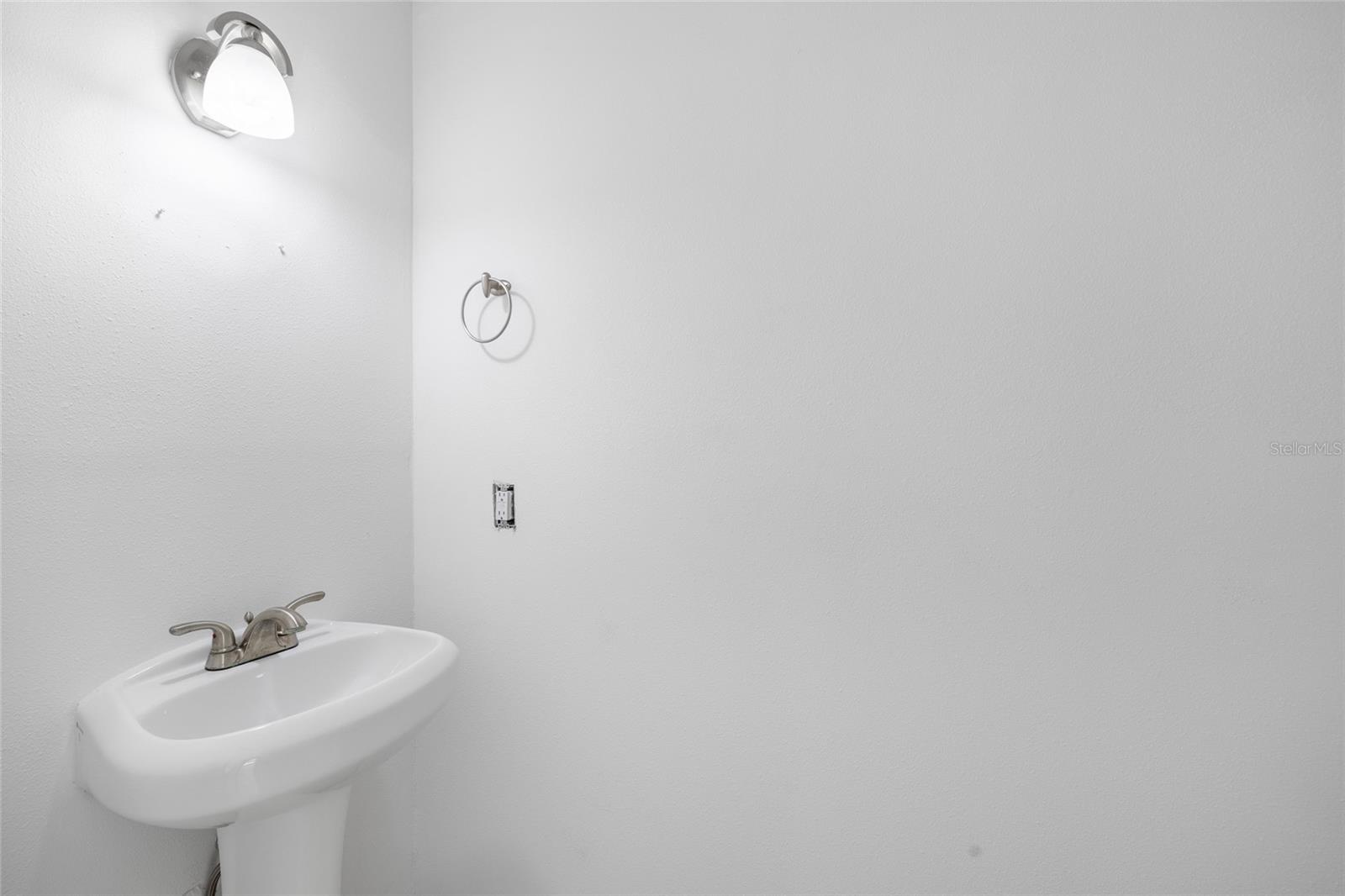KINGSS COURT TWNHMS - Residential