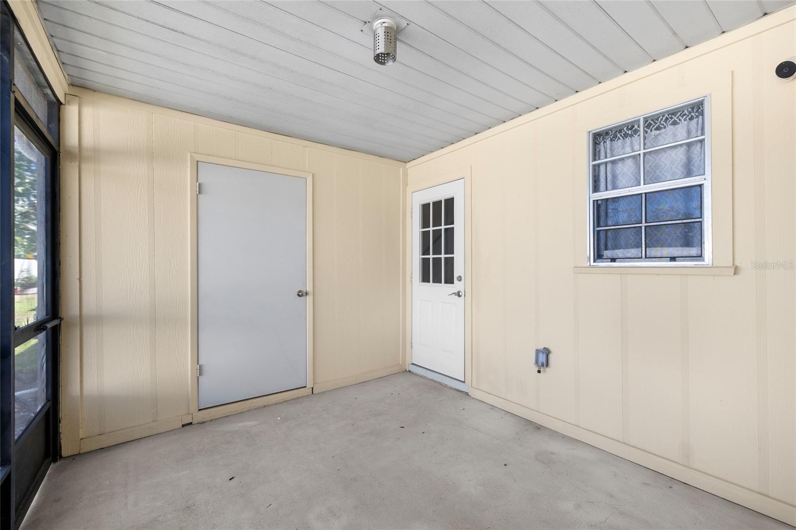 KINGSS COURT TWNHMS - Residential