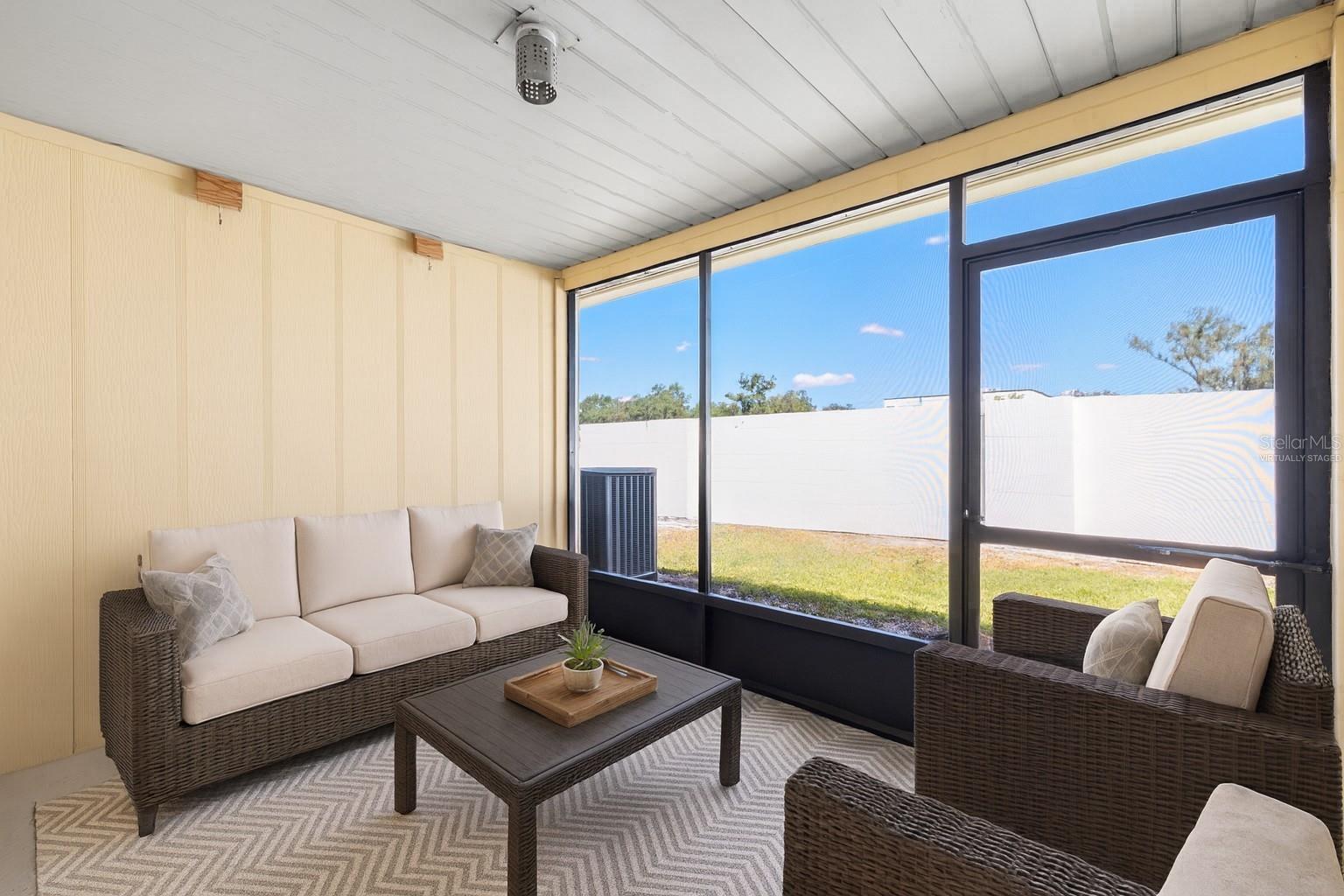 KINGSS COURT TWNHMS - Residential