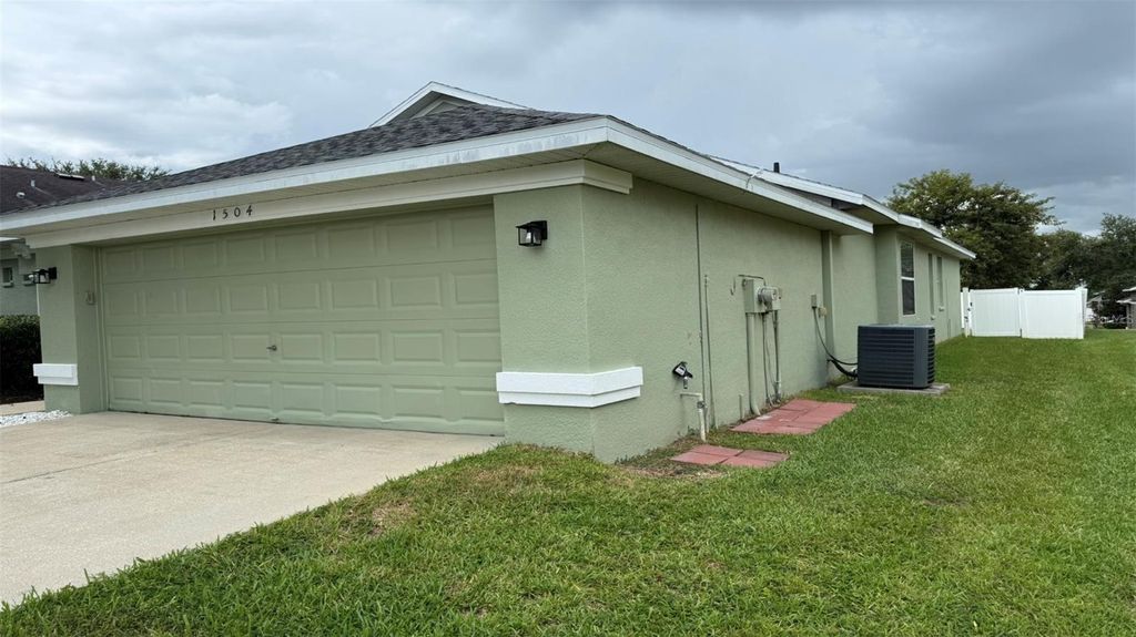 Photo of 1504 Main Street, Valrico, FL 33594 (MLS # TB8416090)