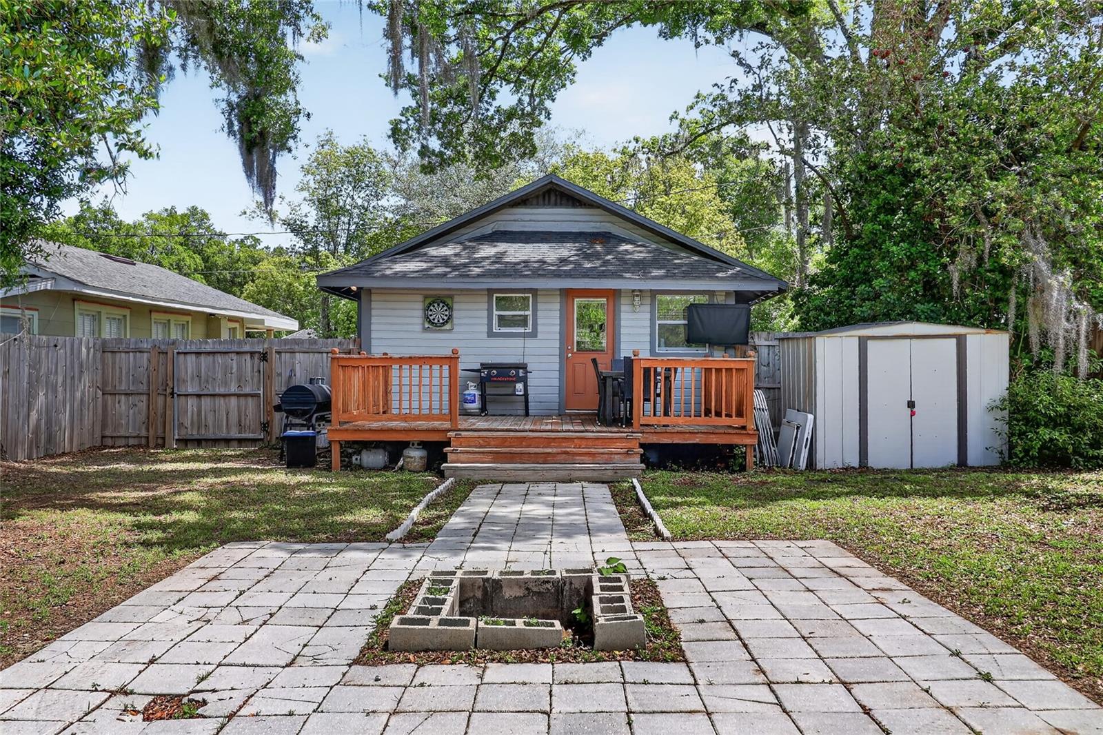 LAKE HUNTER HEIGHTS - Residential