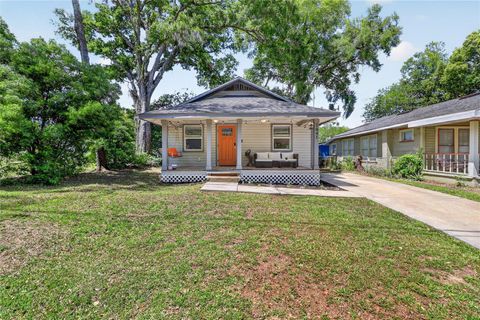 Photo of 1041 S Dakota Avenue, Lakeland, FL 33803 (MLS # L4960906)