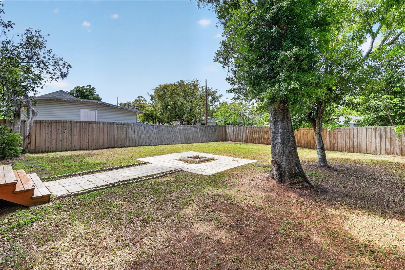 LAKE HUNTER HEIGHTS - Residential