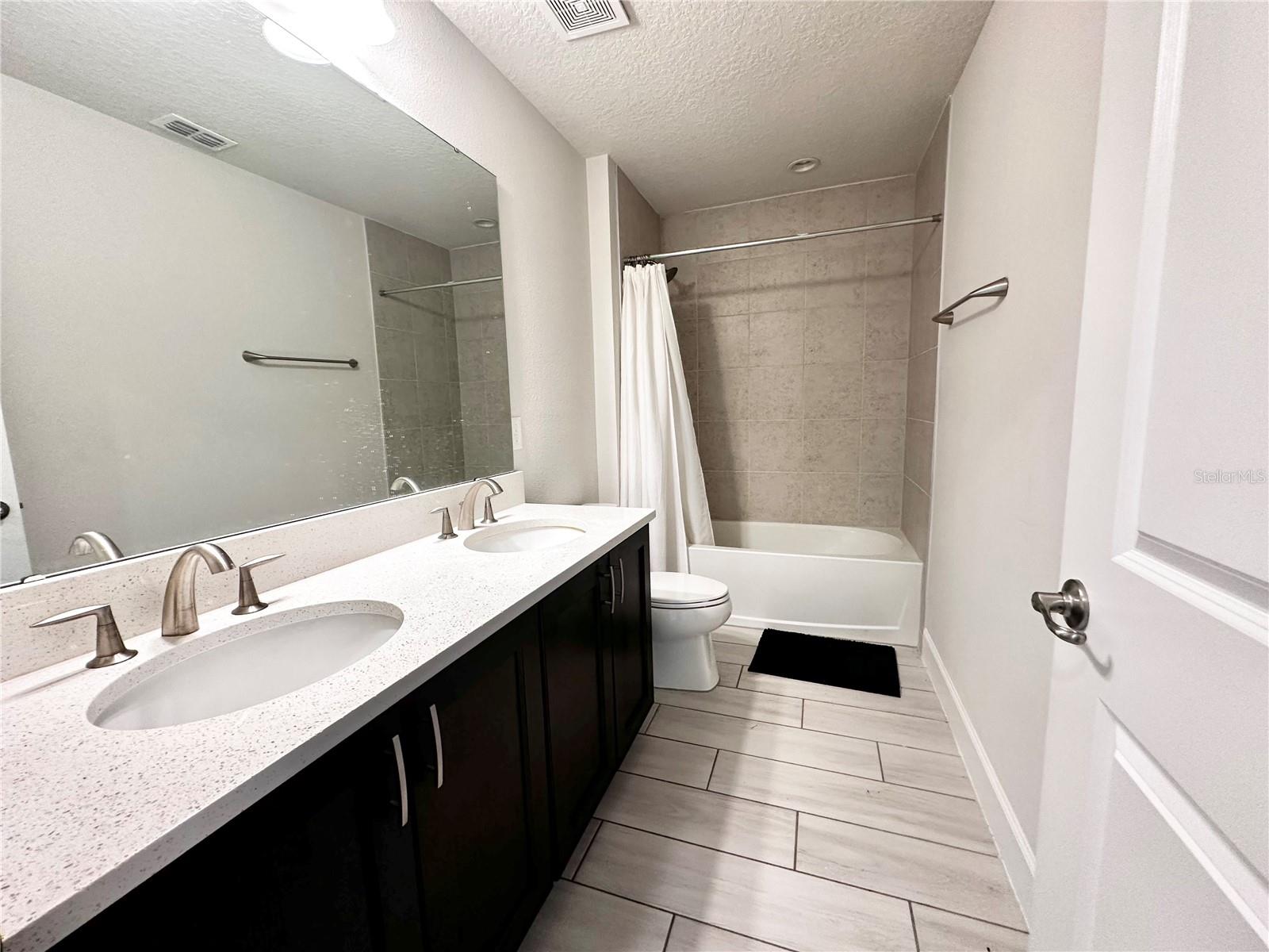 OAKS/KELLY PARK PH 2 - Residential Lease