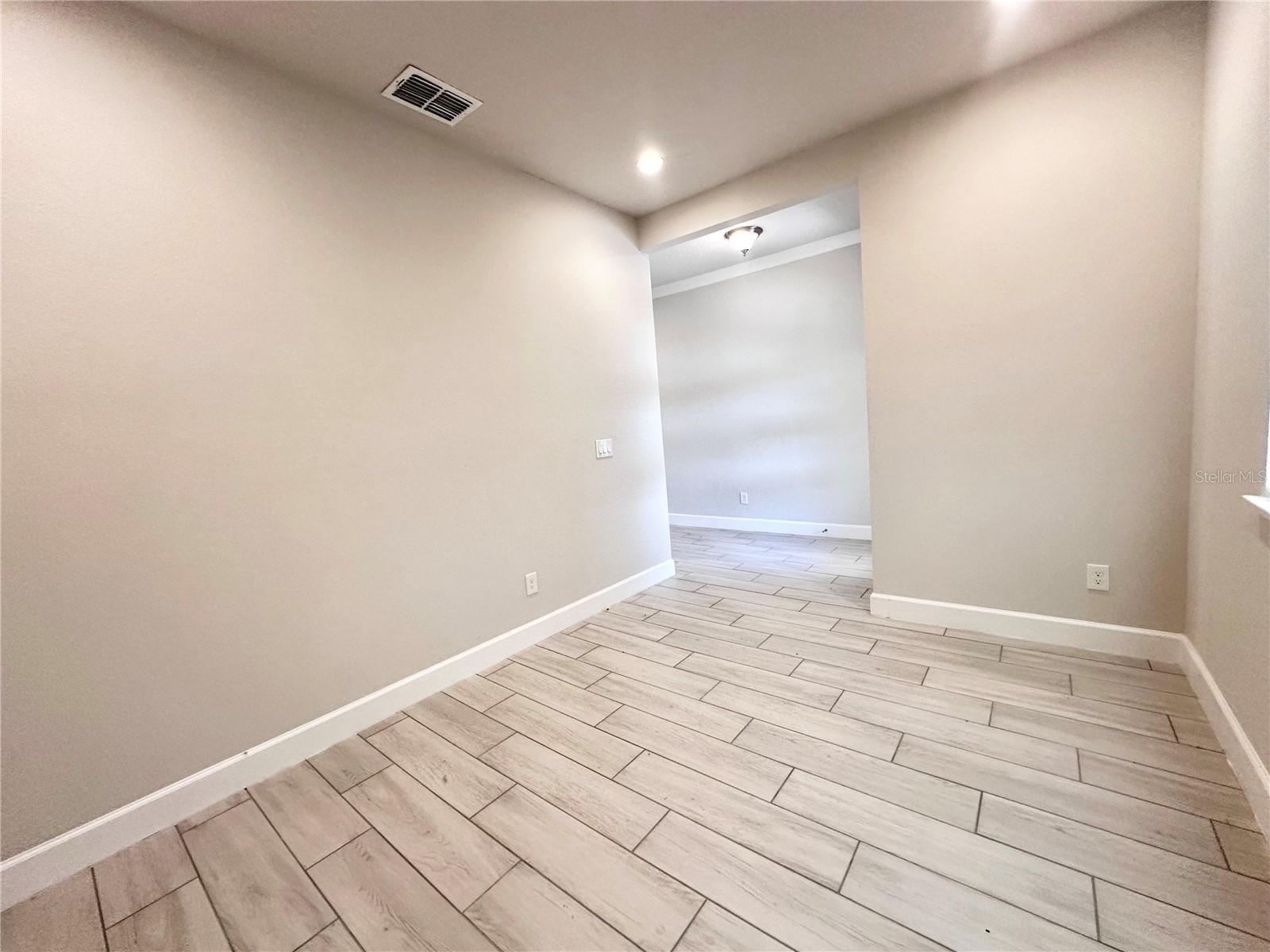 OAKS/KELLY PARK PH 2 - Residential Lease