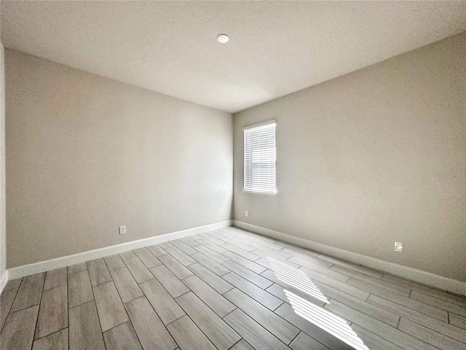 OAKS/KELLY PARK PH 2 - Residential Lease