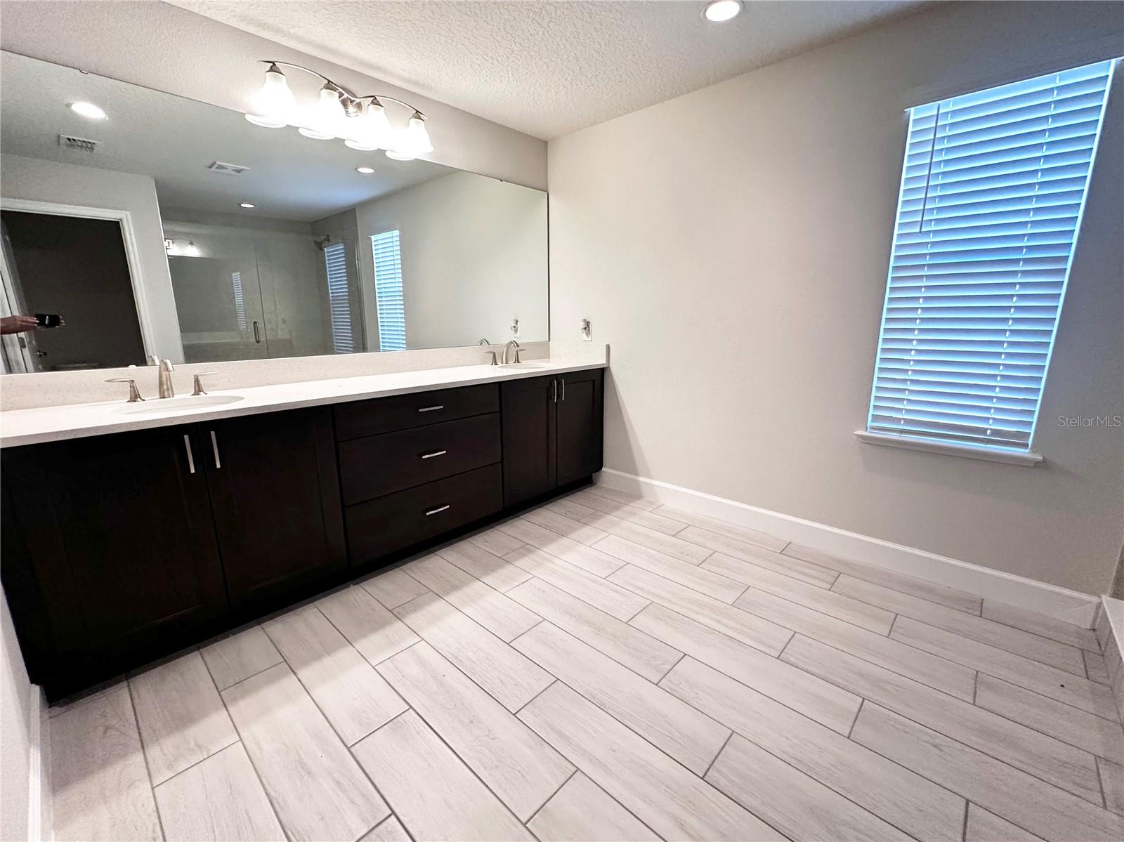 OAKS/KELLY PARK PH 2 - Residential Lease