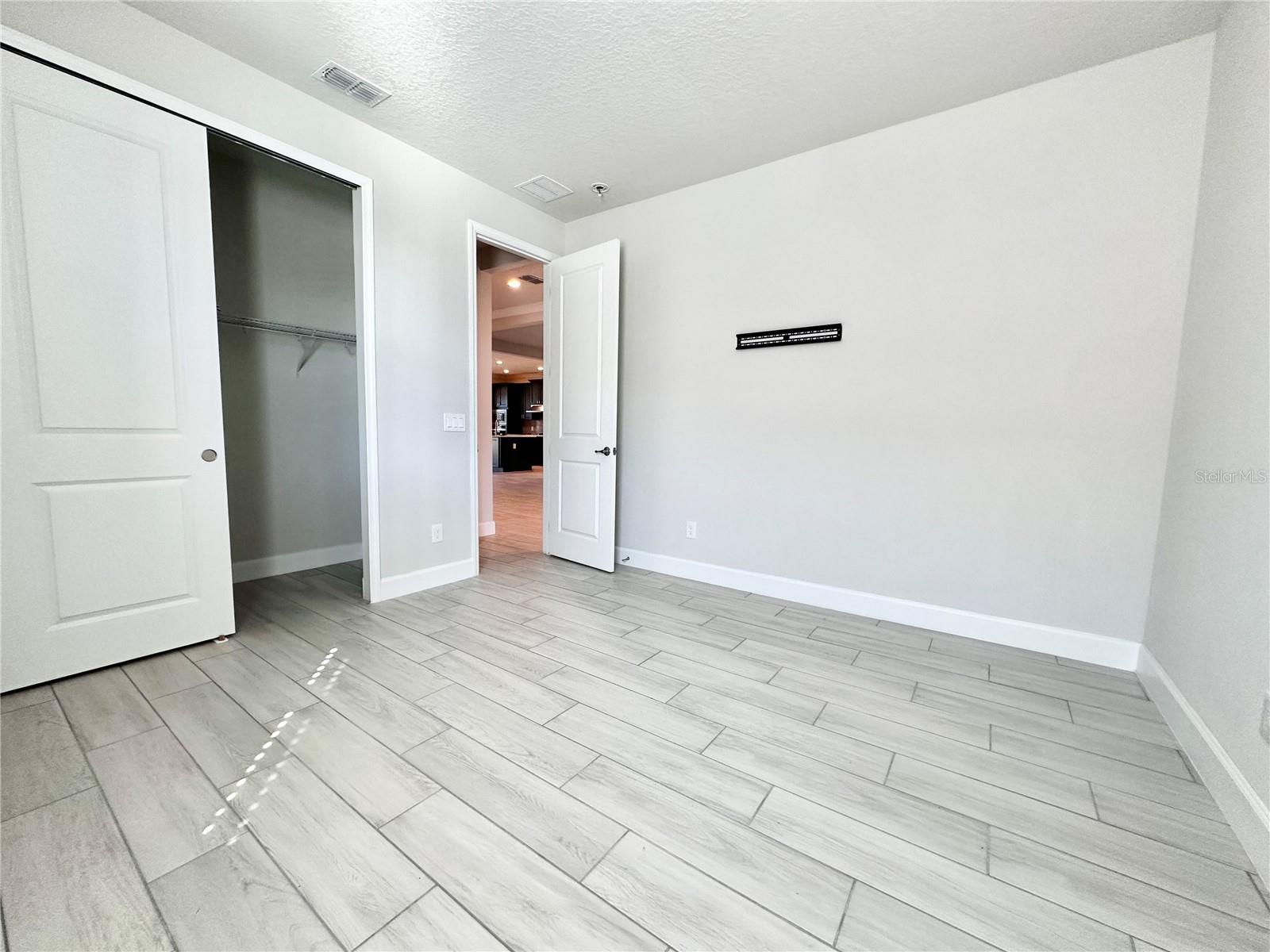 OAKS/KELLY PARK PH 2 - Residential Lease