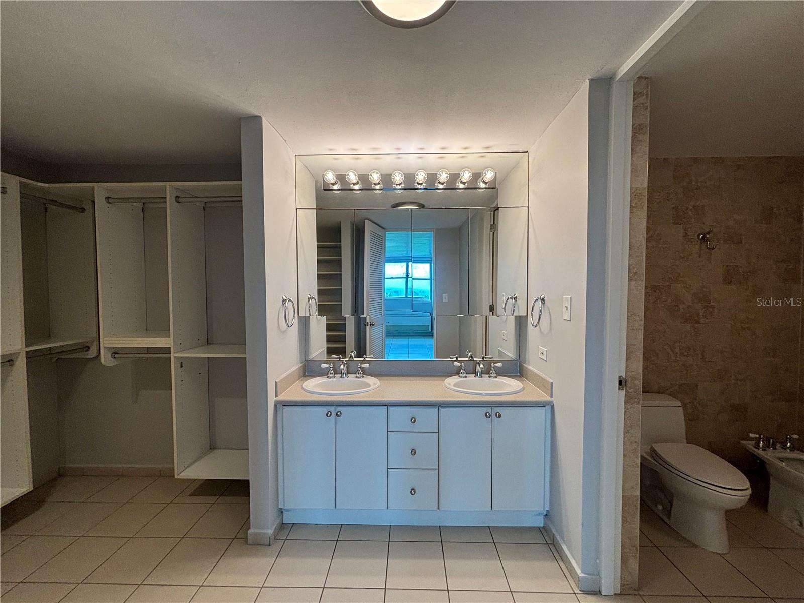 PUERTA DE TIERRA - Residential