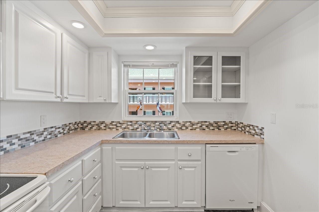 131 BLUFF VIEW DRIVE 409