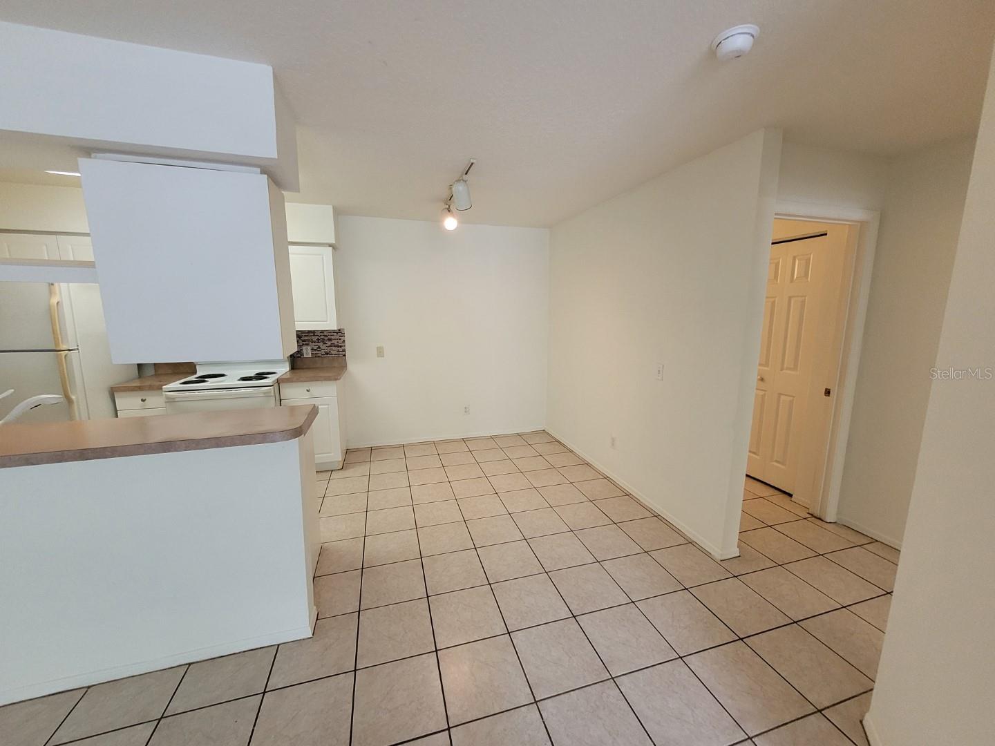 BELMONT AT RYALS CHASE CONDO - Residential Lease