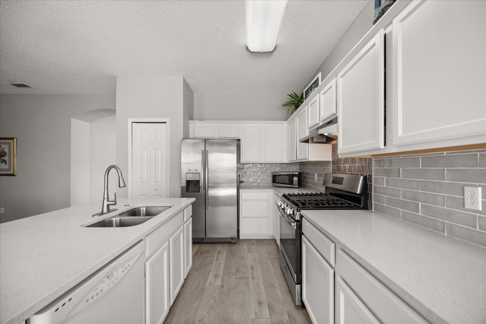 FAIRWAYS LAKE ESTATES - Residential