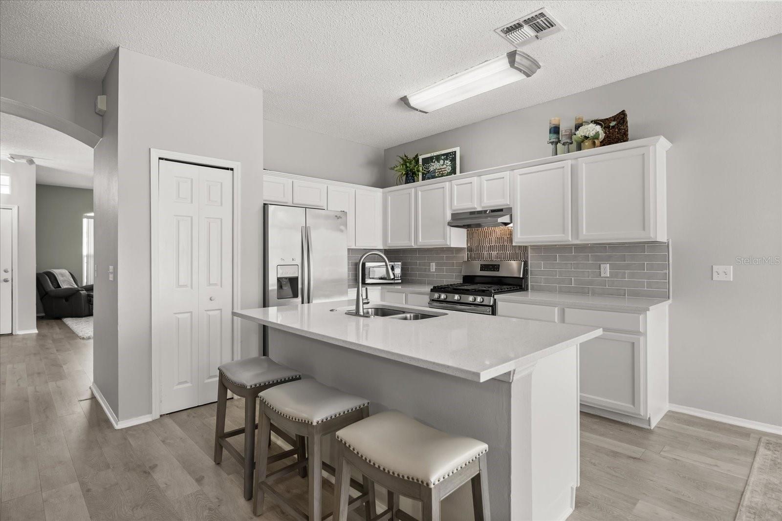 FAIRWAYS LAKE ESTATES - Residential