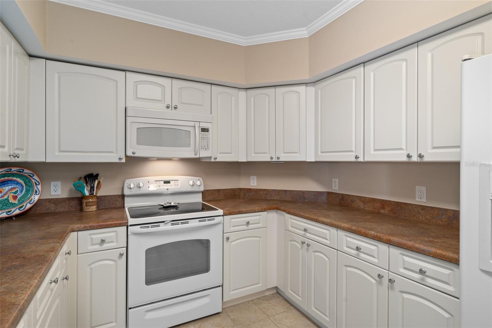 SEAVIEW PLACE/GULF LNDGS - Residential Lease