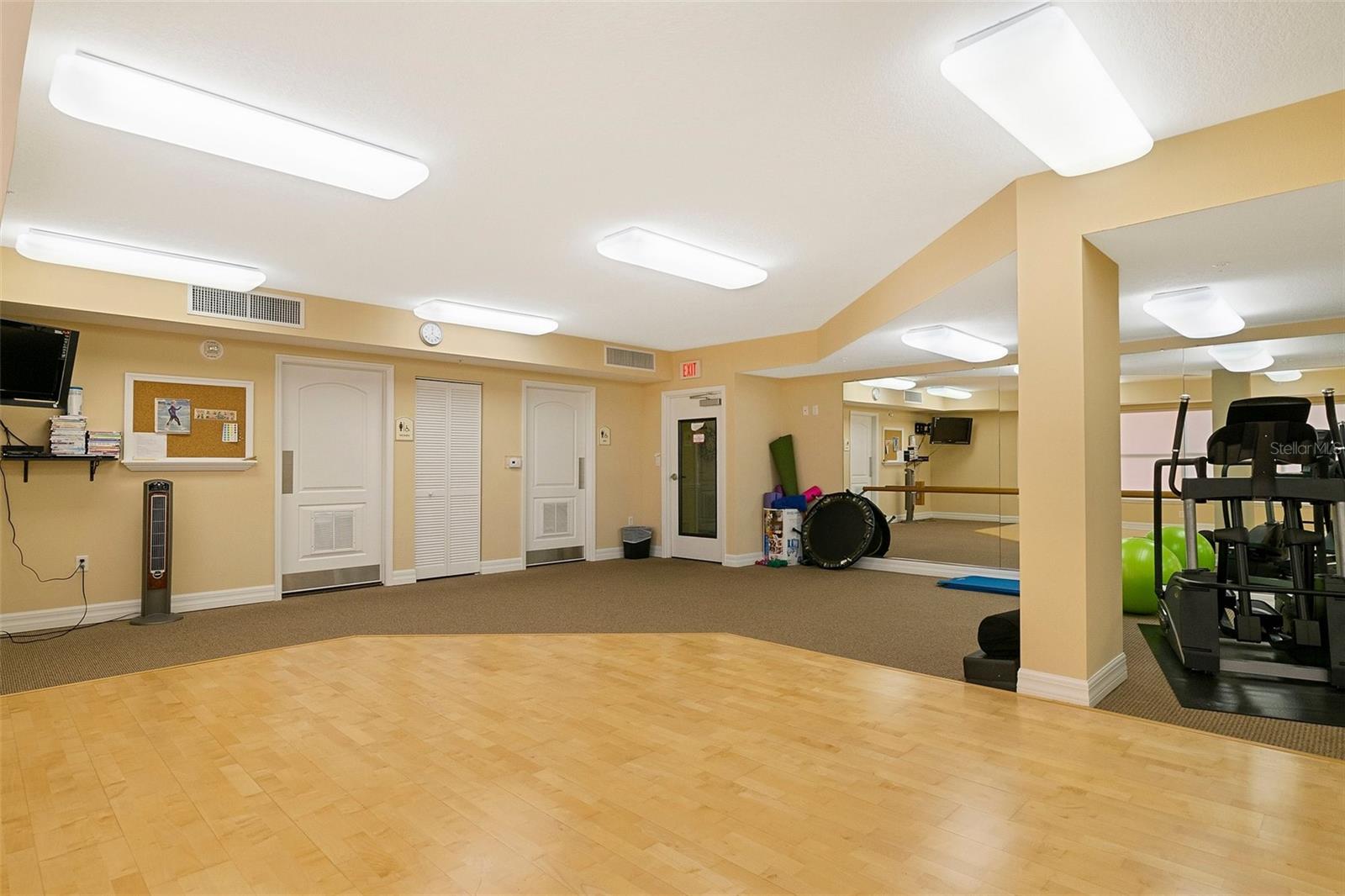 SEAVIEW PLACE/GULF LNDGS - Residential Lease