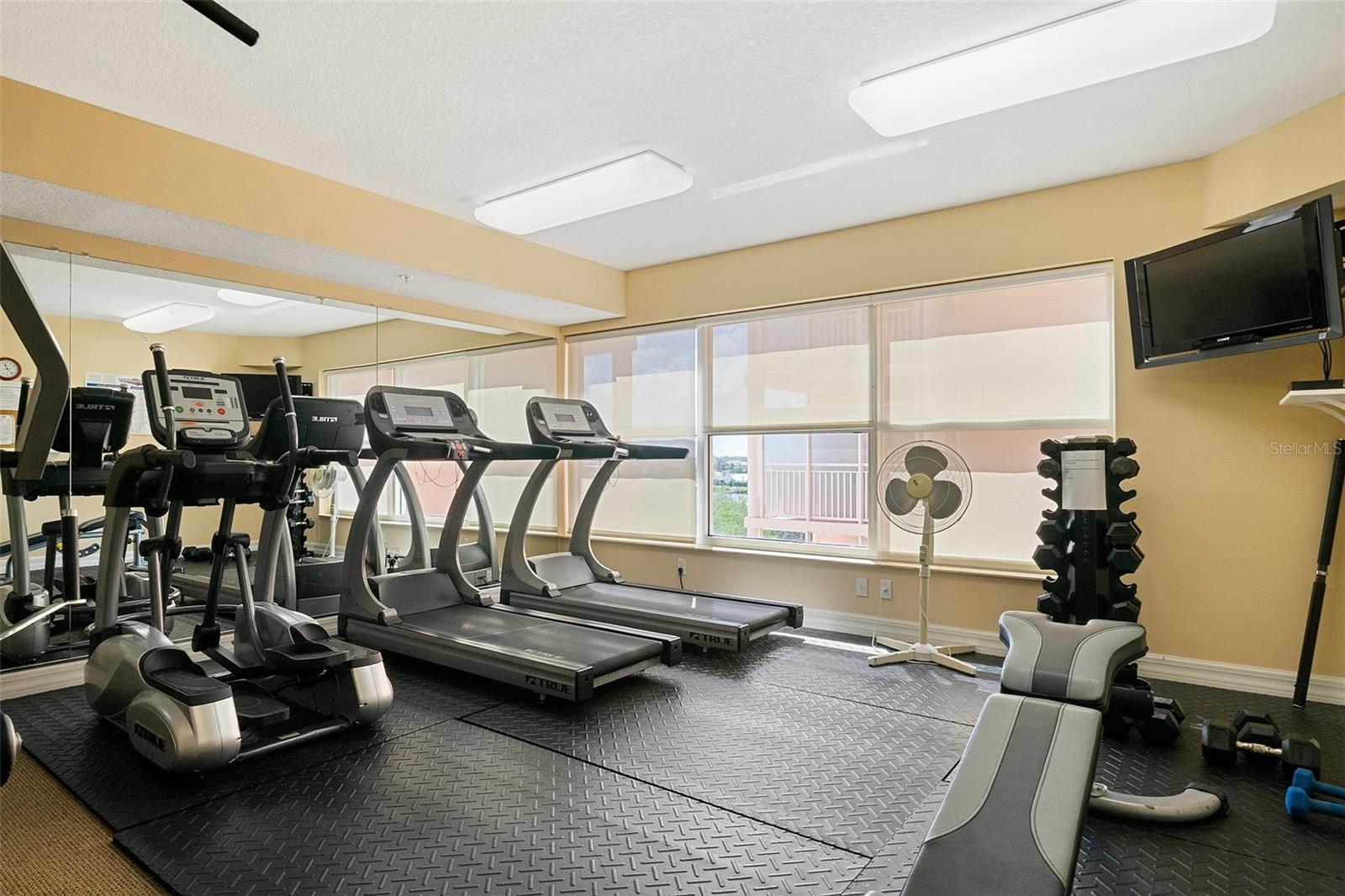 SEAVIEW PLACE/GULF LNDGS - Residential Lease