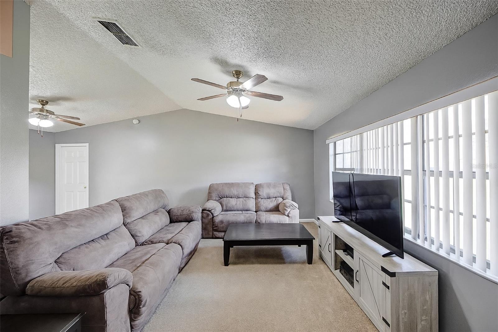 618 PARAKEET COURT