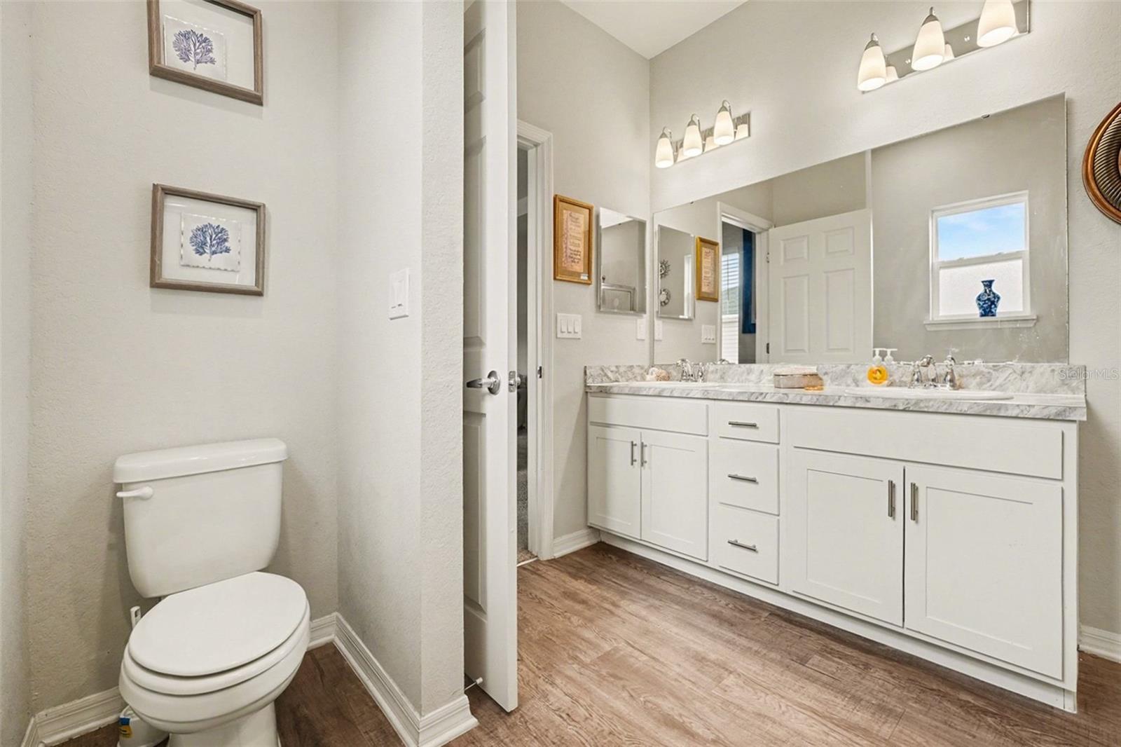 LANDINGS/EAGLE LAKE - Residential