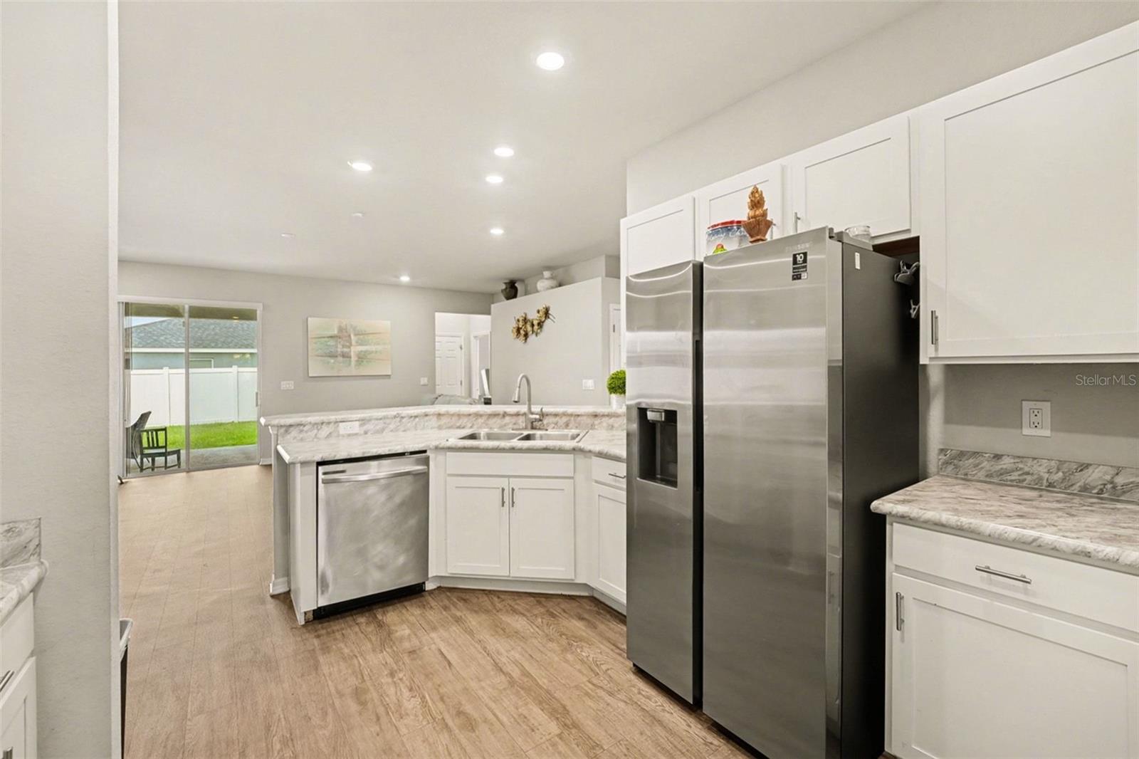 LANDINGS/EAGLE LAKE - Residential