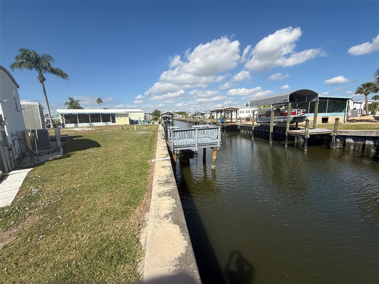 107 E SAINT JOHNS WAY