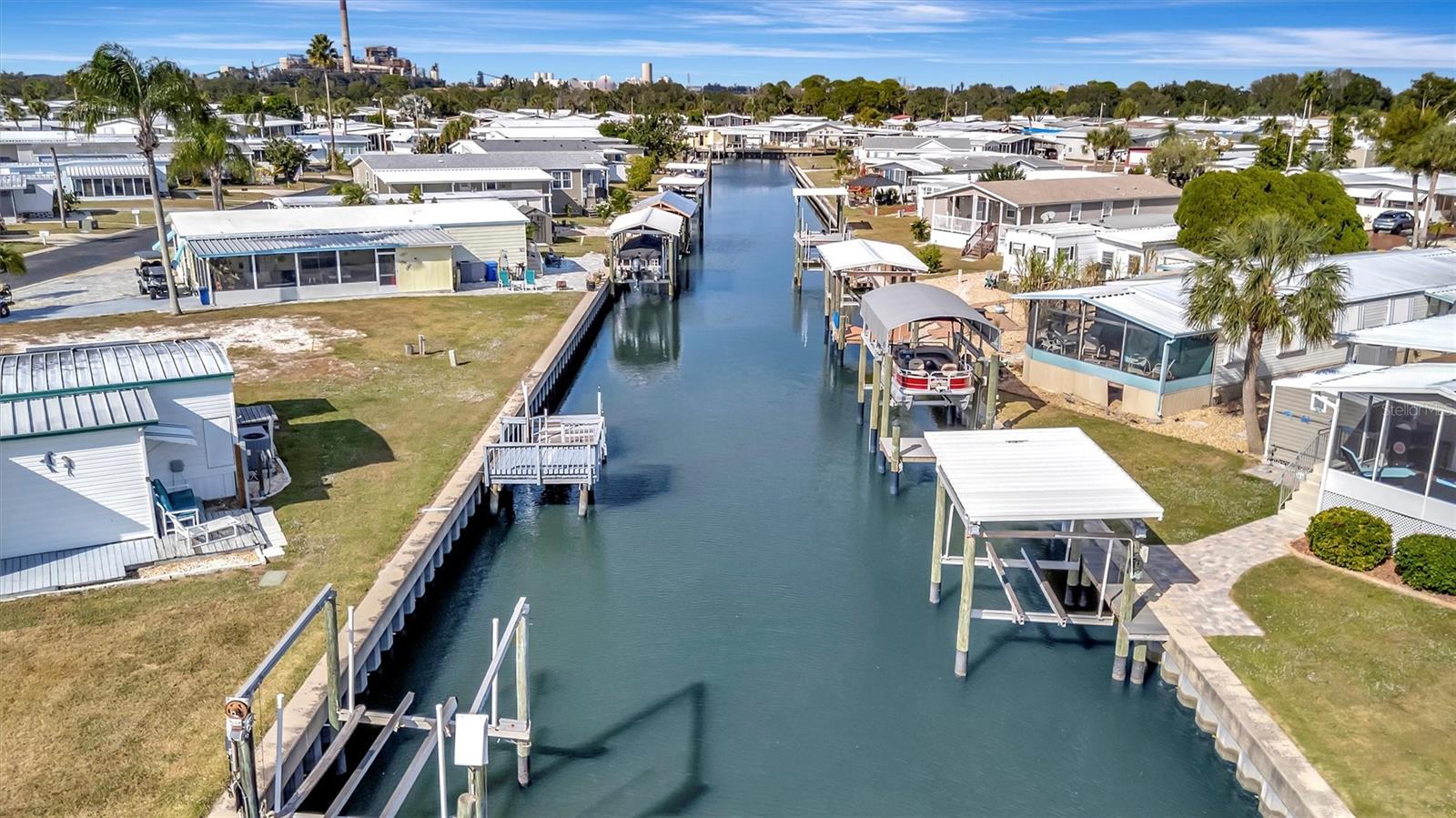 107 E SAINT JOHNS WAY