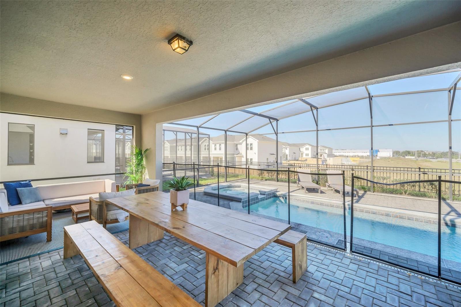 WINDSOR ISLAND RESIDENCE - Residential