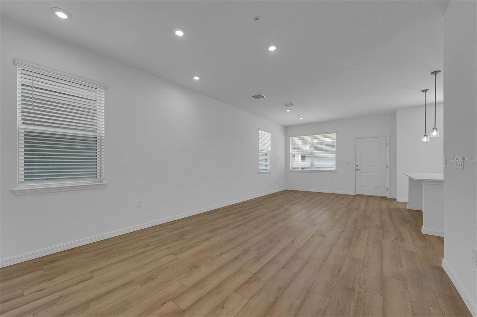 305 PLATFORM LANE