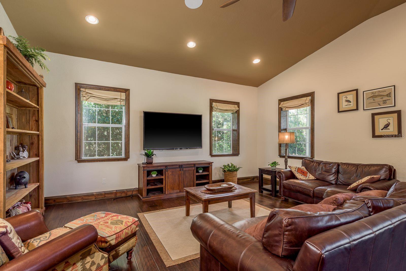 KEYSTONE PARK COLONY SUB - Residential