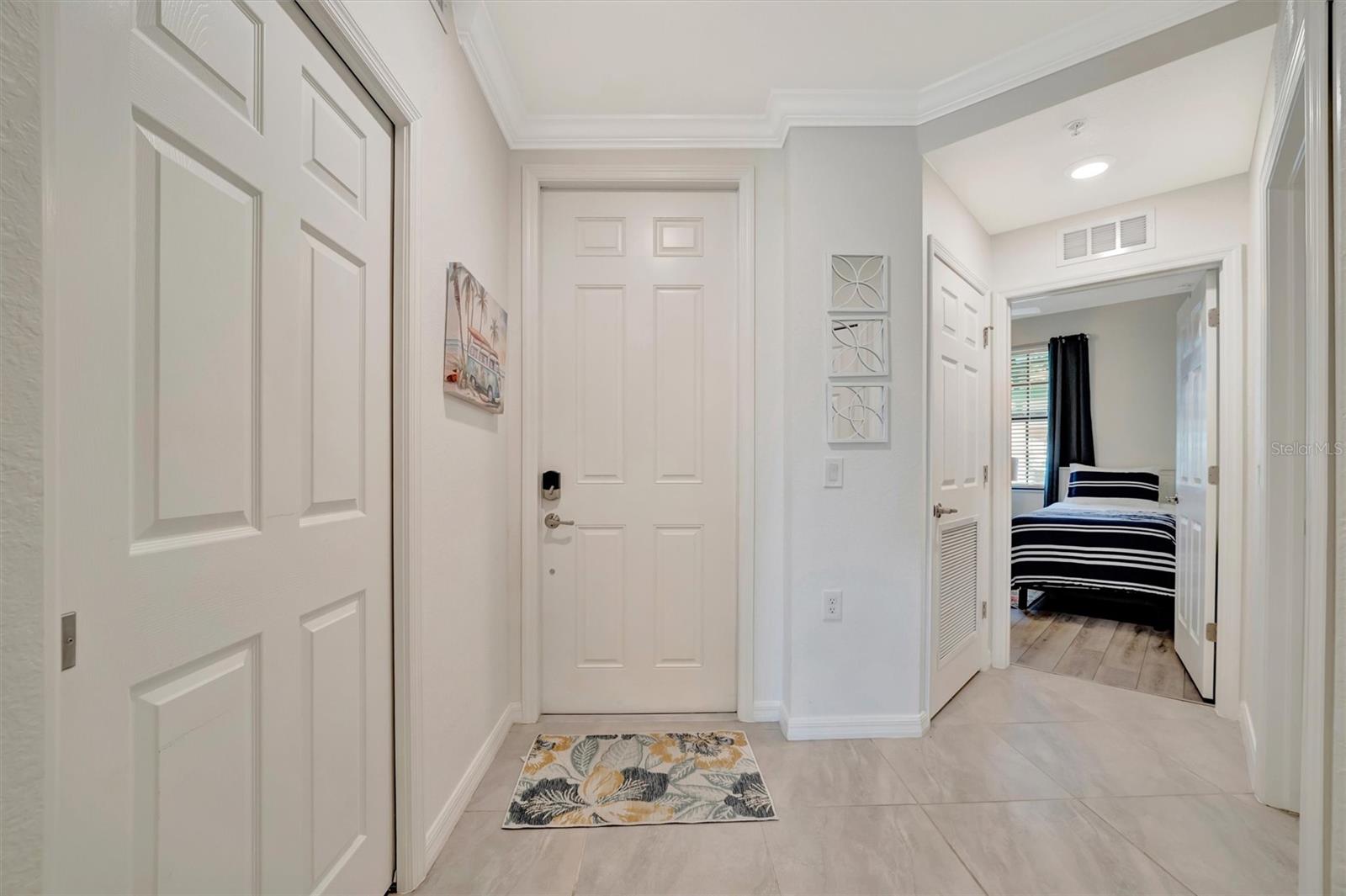 TERRACE VI AT LAKEWOOD NATIONAL PH I - Residential Lease