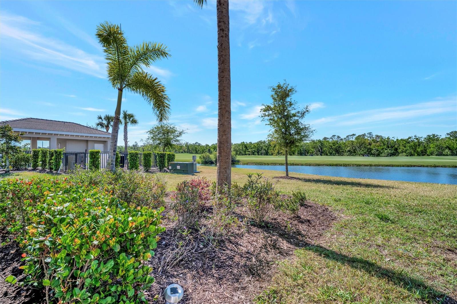 TERRACE VI AT LAKEWOOD NATIONAL PH I - Residential Lease