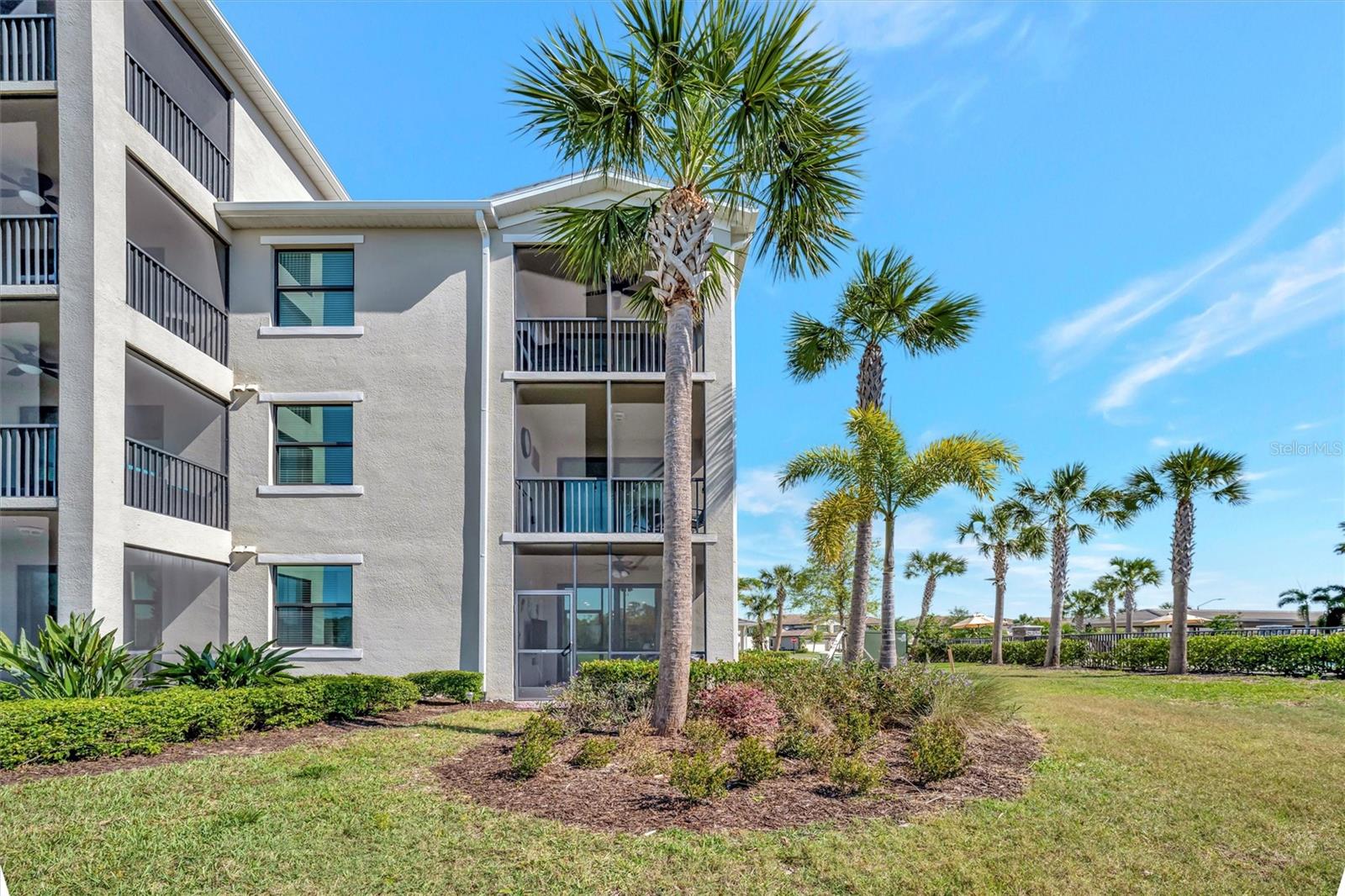 TERRACE VI AT LAKEWOOD NATIONAL PH I - Residential Lease