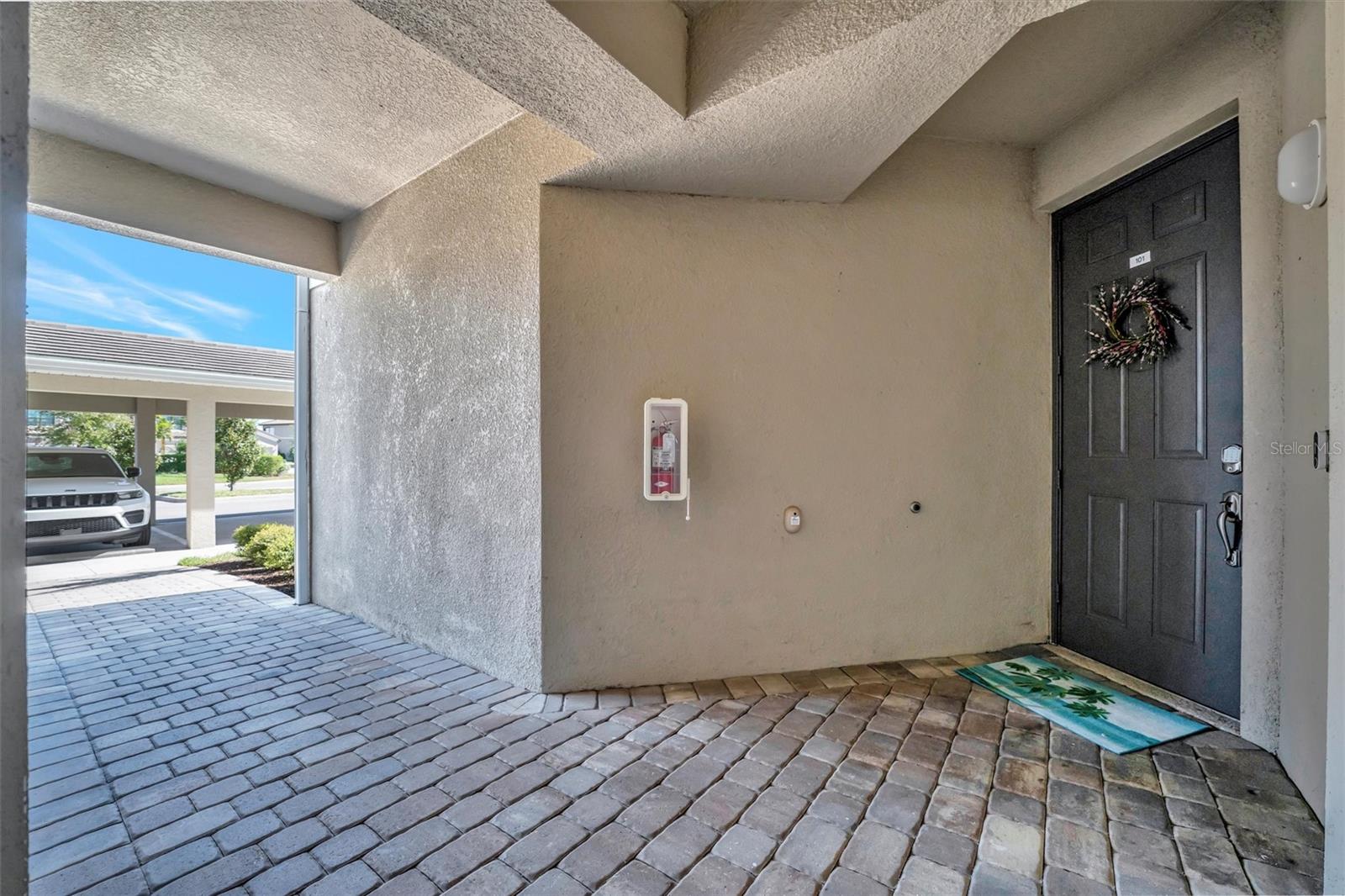 TERRACE VI AT LAKEWOOD NATIONAL PH I - Residential Lease