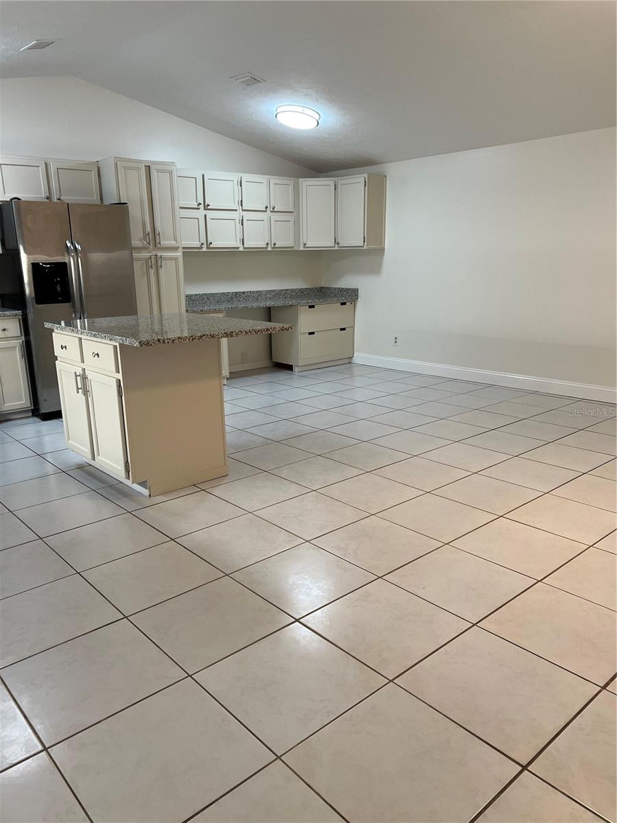 NORTH LAKES SEC B UNIT - Residential Lease