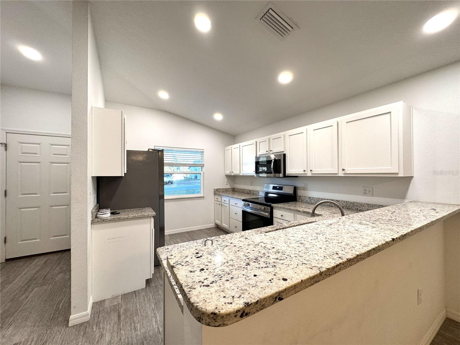 INVERNESS HIGHLANDS WEST - Residential Lease