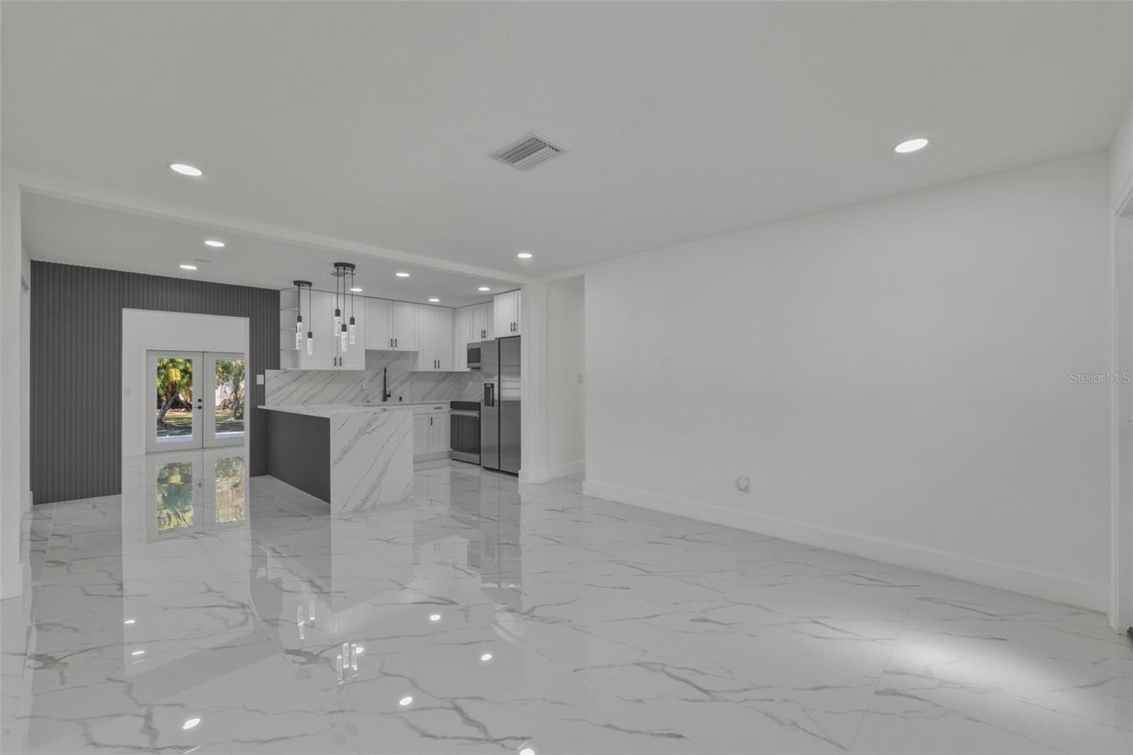 SAPPHIRE LAKE RANCHITOS - Residential