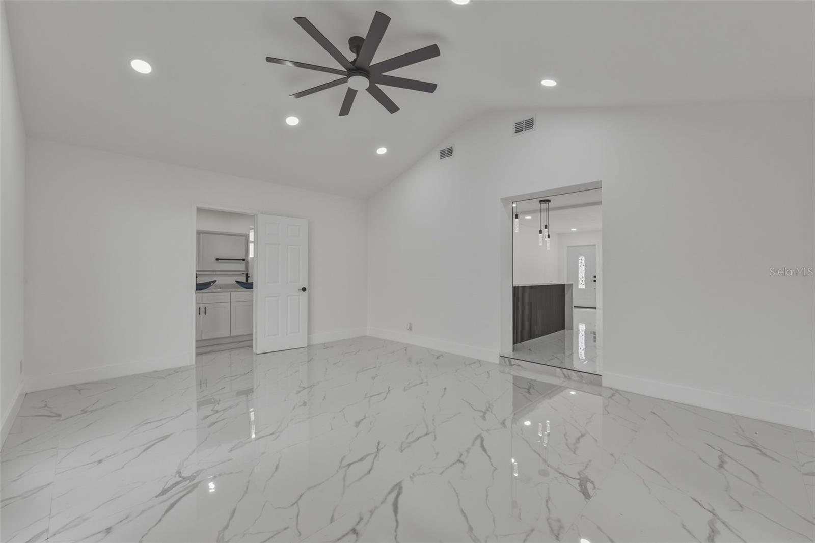 SAPPHIRE LAKE RANCHITOS - Residential