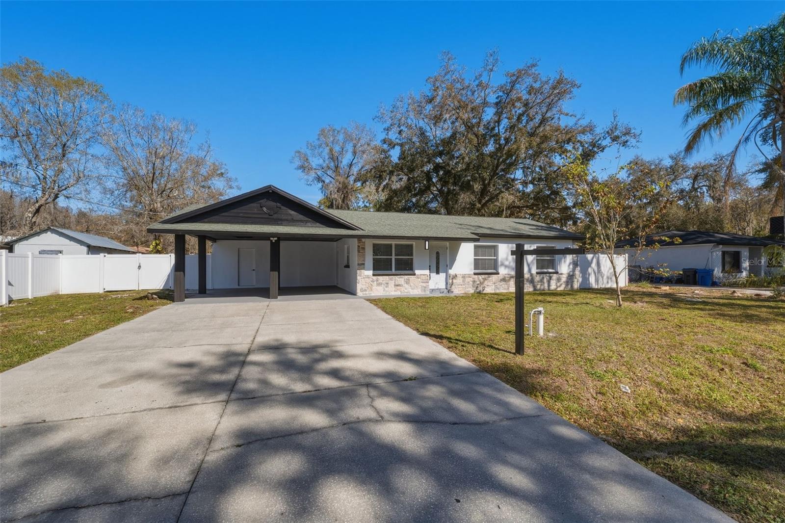 SAPPHIRE LAKE RANCHITOS - Residential