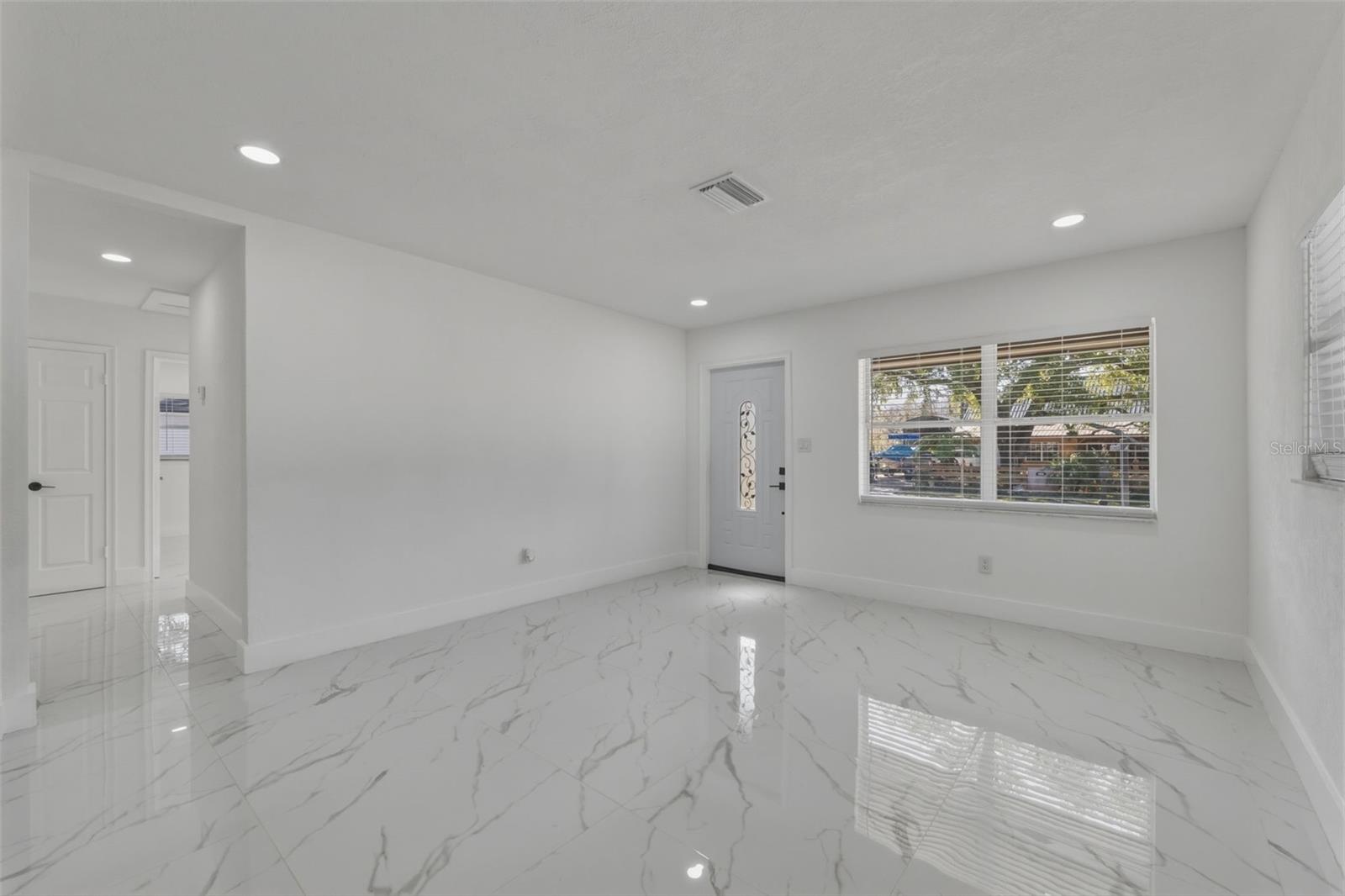 SAPPHIRE LAKE RANCHITOS - Residential